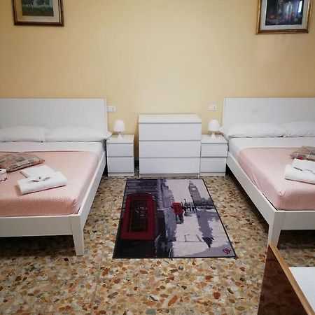 Dream Holidays Mestre Luaran gambar