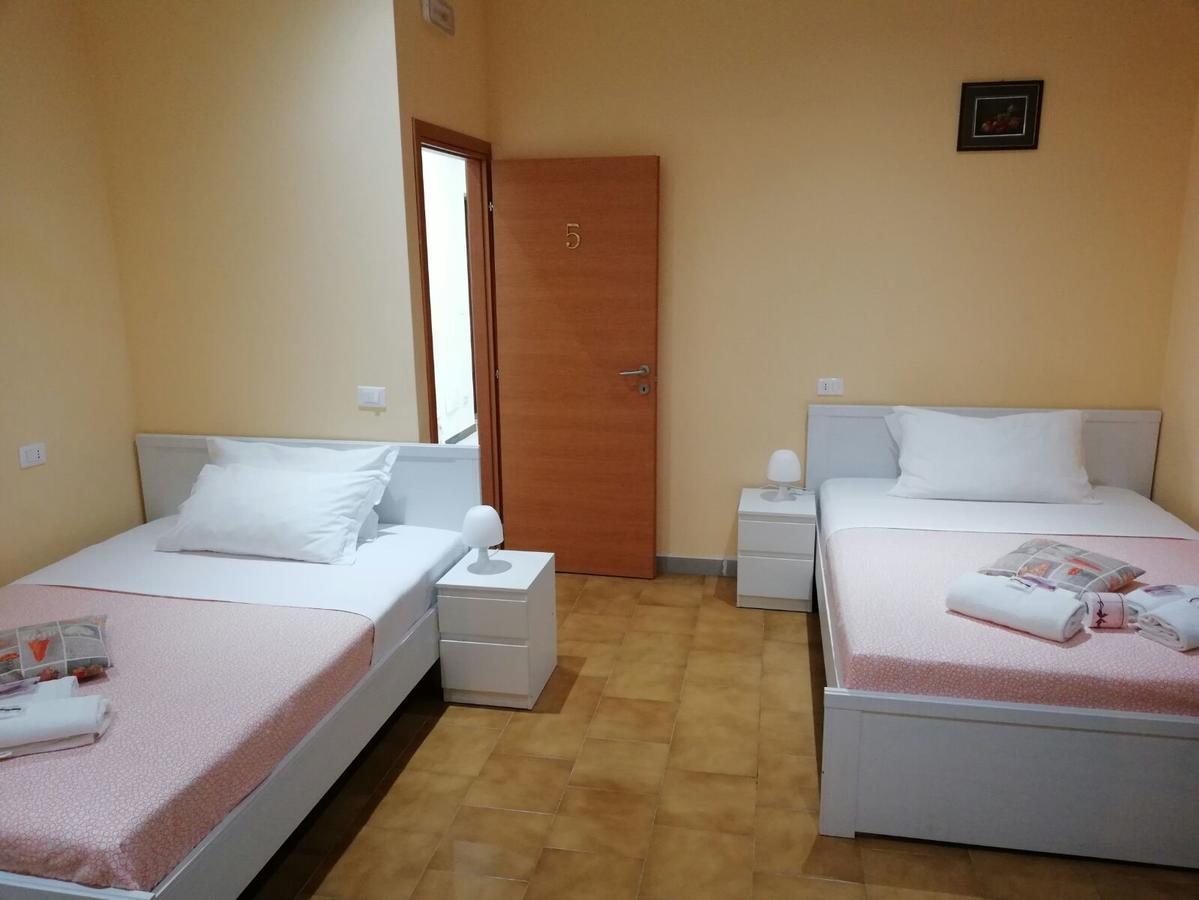 Dream Holidays Mestre Luaran gambar